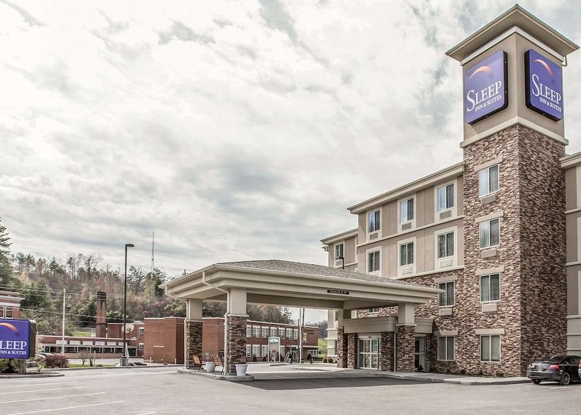 Virginia Clintwood Exterior Detail