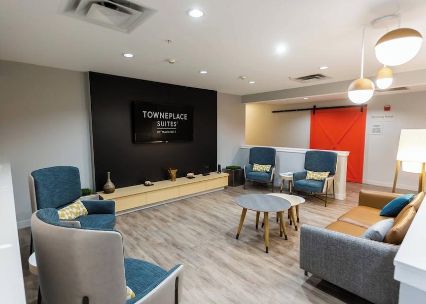 Kentucky Bowling Green Lobby