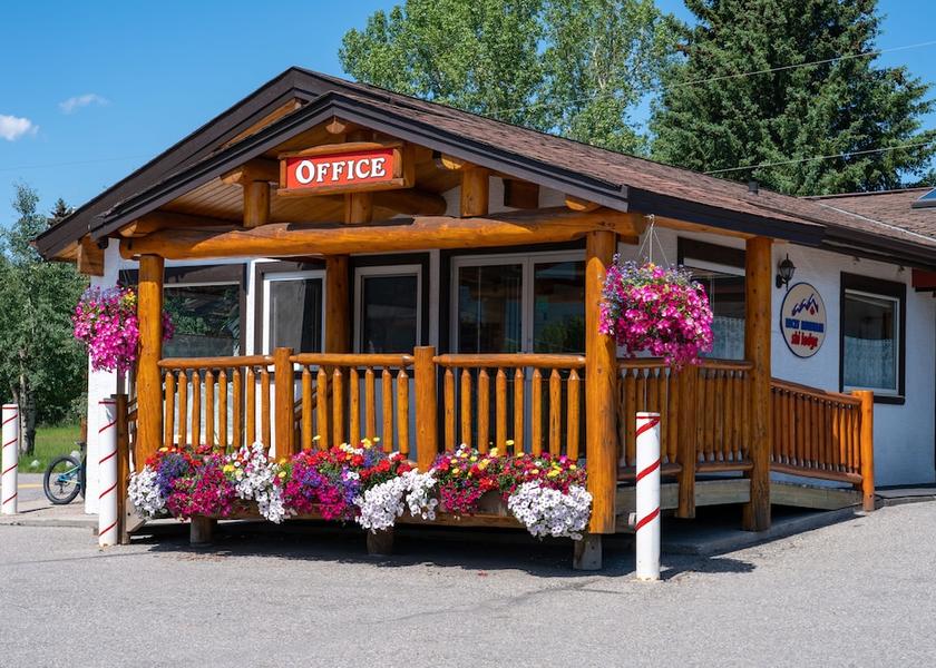 Alberta Canmore Entrance