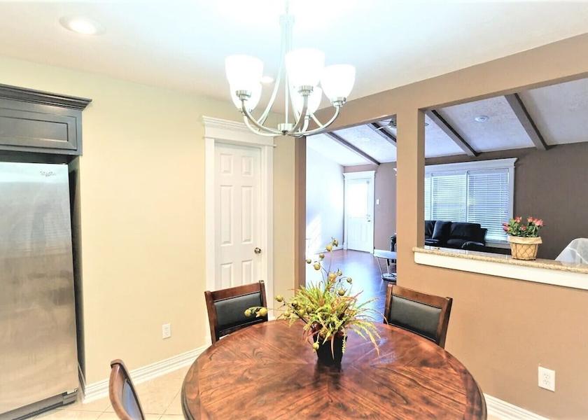 Texas Sugar Land Breakfast Area