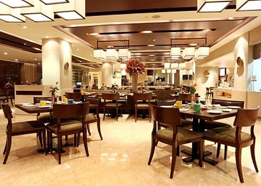 Delhi Delhi Food & Dining