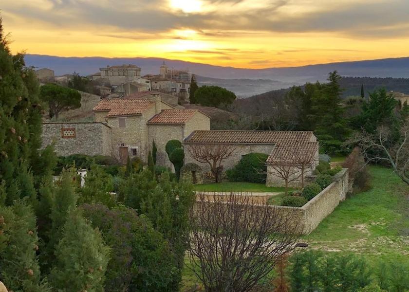 Provence-Alpes-Côte d'Azur Gordes Property Grounds