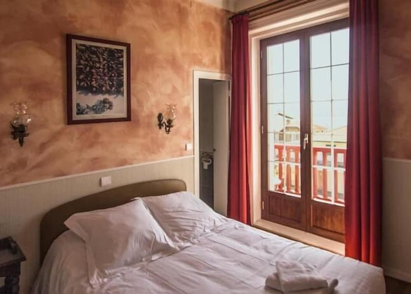 Nouvelle-Aquitaine Hendaye Room