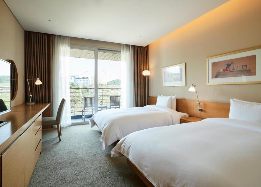 Gyeonggi Hwaseong Family Twin Premier Room with Breakfast with Access to Sauna, Pool, Fitness