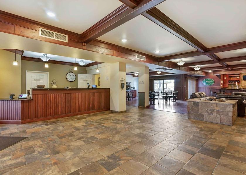 North Dakota Minot Lobby