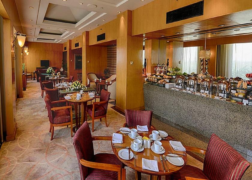 Delhi Delhi Food & Dining