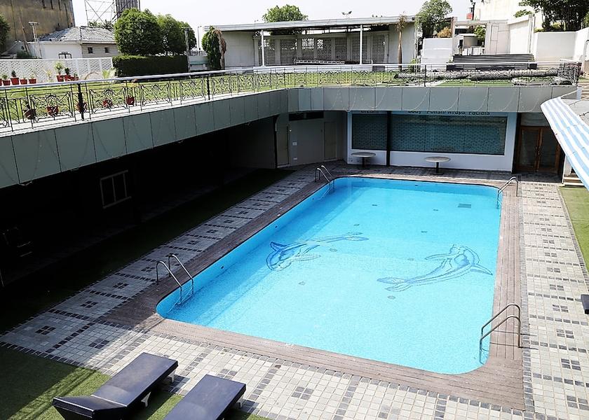 Delhi Delhi Pool