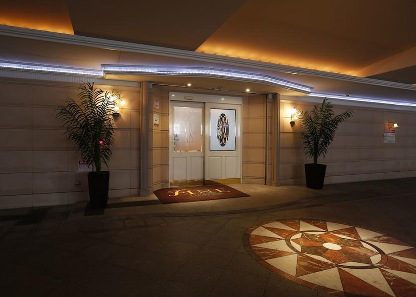 Shiga Moriyama Interior entrance