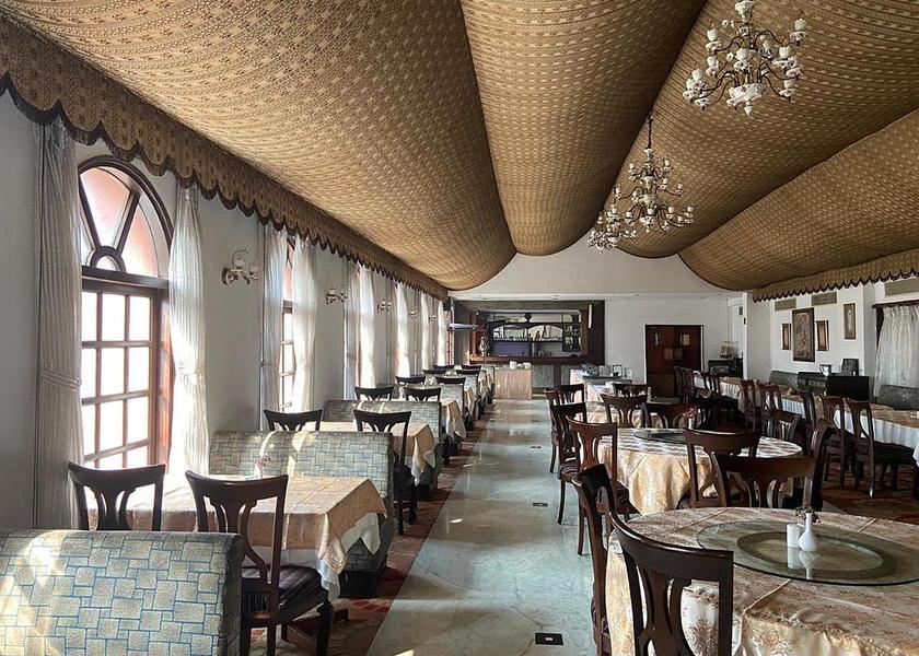 Delhi Delhi Food & Dining