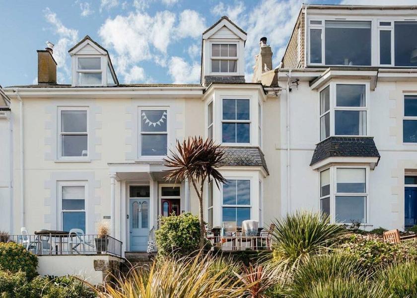 England St Ives Facade