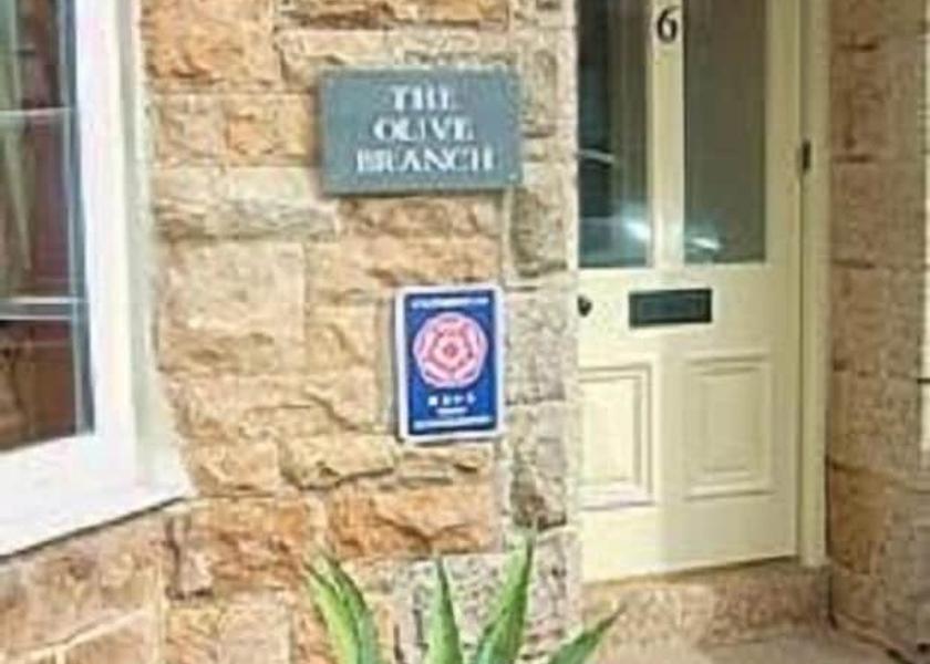 England St Ives Facade
