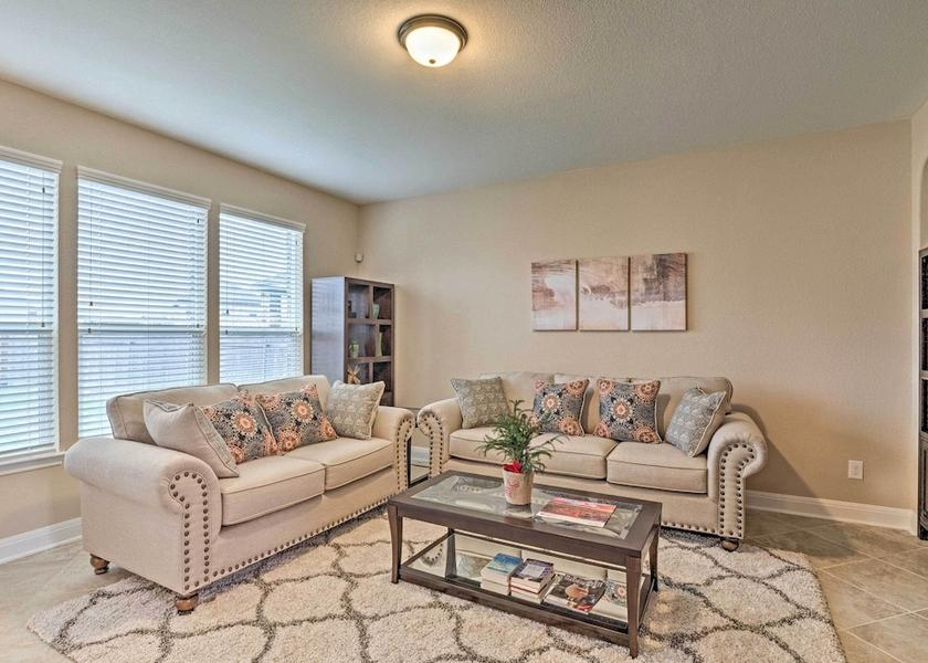 Texas Manor Interior Entrance