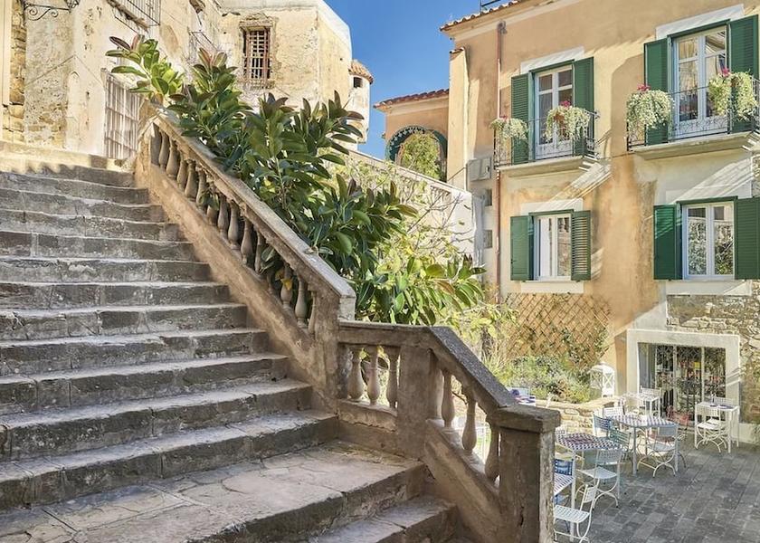 Campania Castellabate Exterior Detail