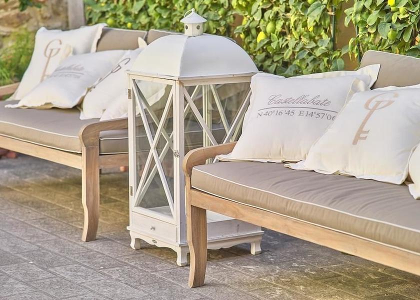 Campania Castellabate Exterior Detail