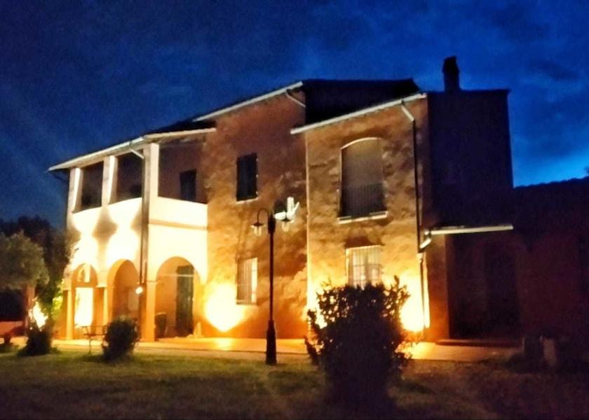 Tuscany San Giuliano Terme Exterior Detail