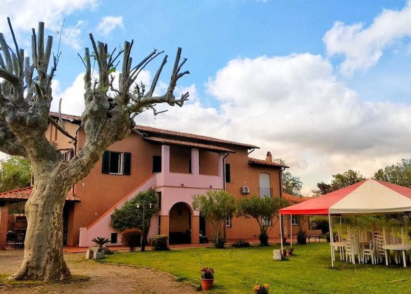 Tuscany San Giuliano Terme Exterior Detail