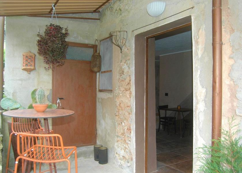 Tuscany San Giuliano Terme Dining Area