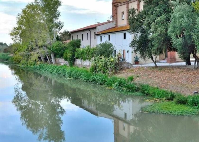 Tuscany San Giuliano Terme Exterior Detail