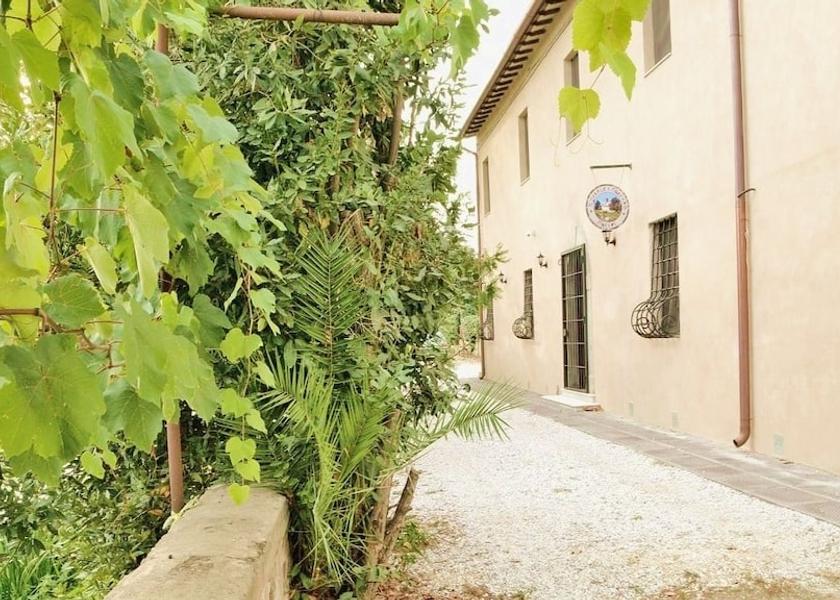 Tuscany San Giuliano Terme Entrance