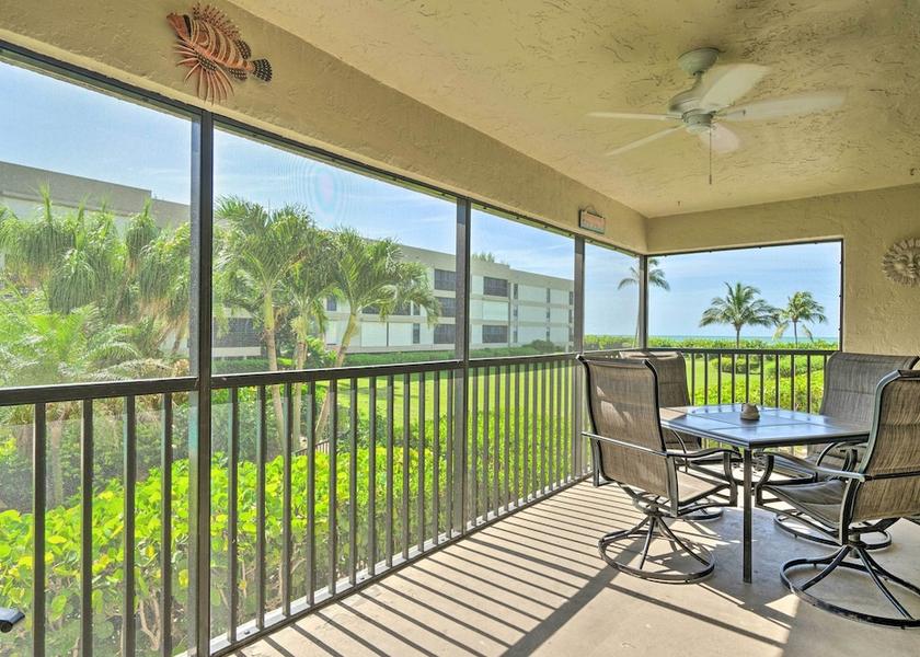 Florida Sanibel Interior Entrance