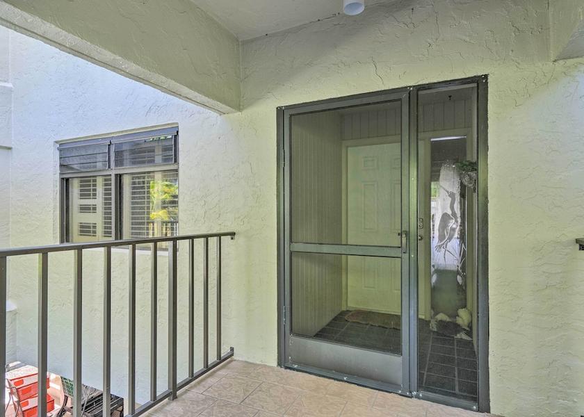 Florida Sanibel Interior Entrance