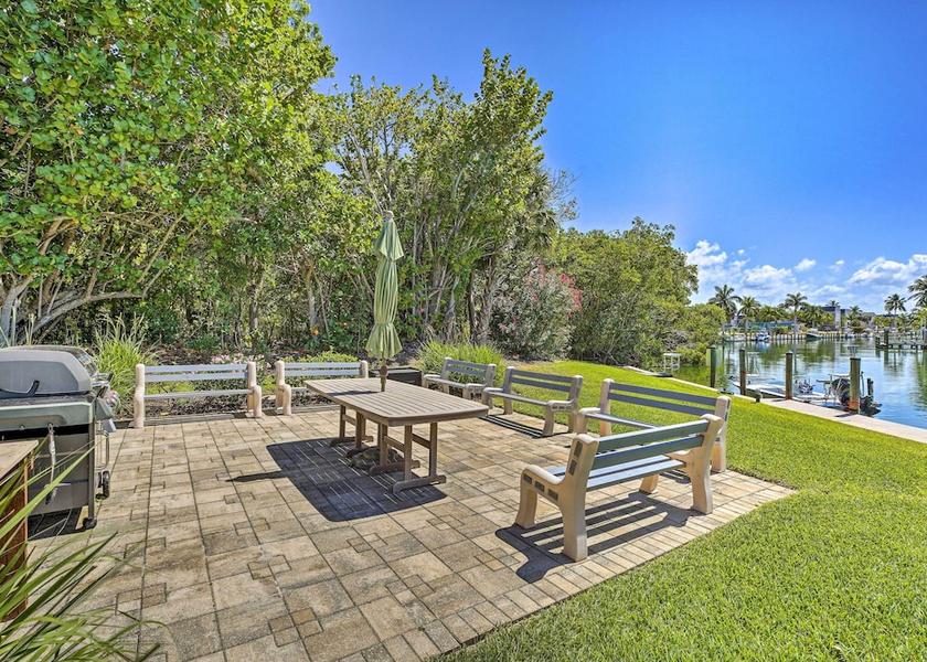 Florida Sanibel Interior Entrance