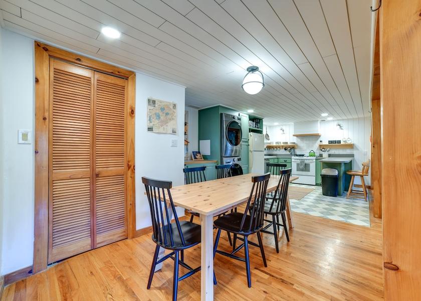 Kentucky Walton Interior Entrance