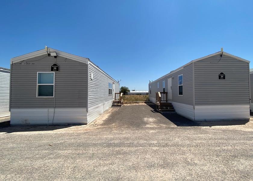 Alabama Gardendale Exterior Detail