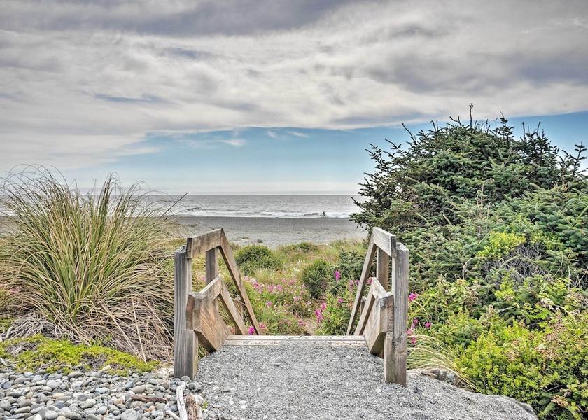 Oregon Gold Beach Interior Entrance