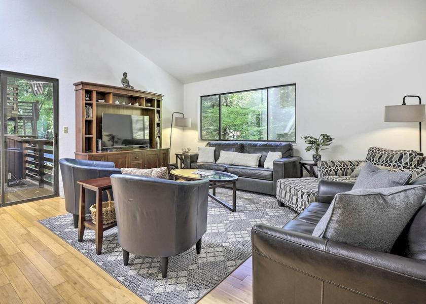 California Guerneville Interior Entrance