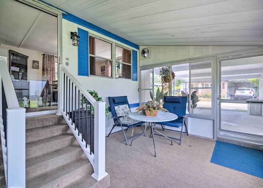 Florida Homosassa Interior Entrance