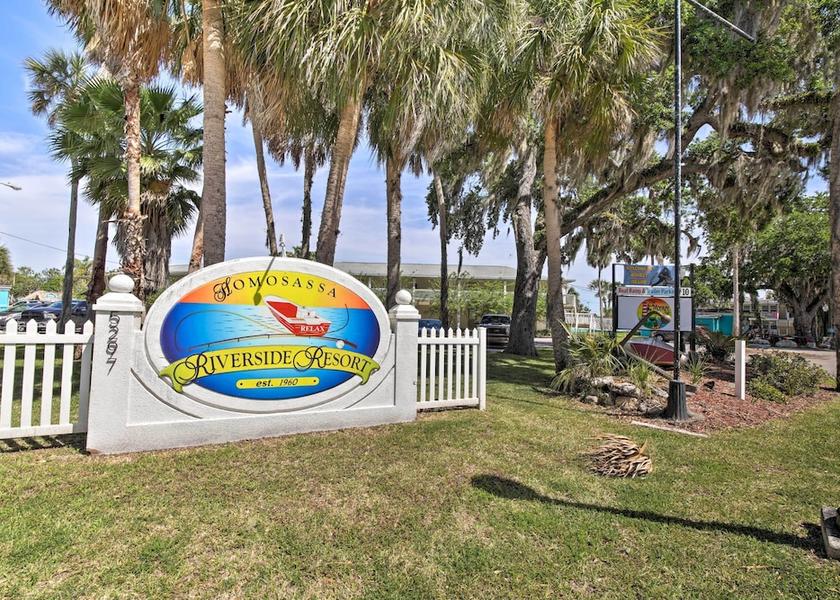 Florida Homosassa Interior Entrance