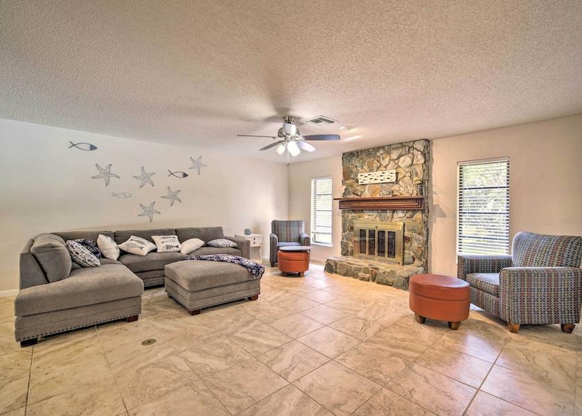 Florida Homosassa Interior Entrance