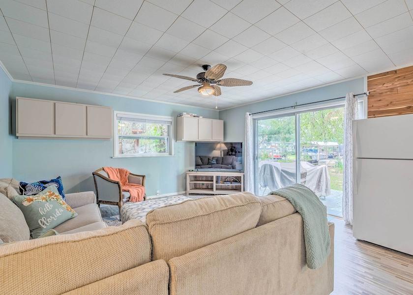 Florida Homosassa Interior Entrance