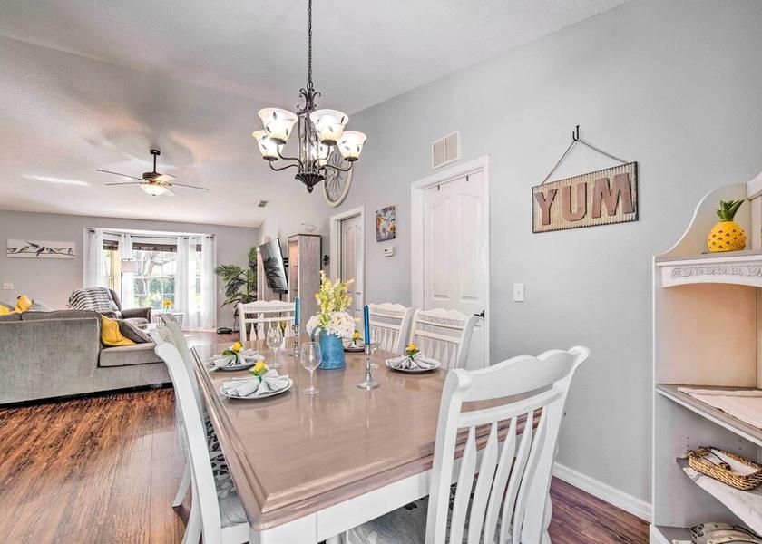 Florida Homosassa Interior Entrance