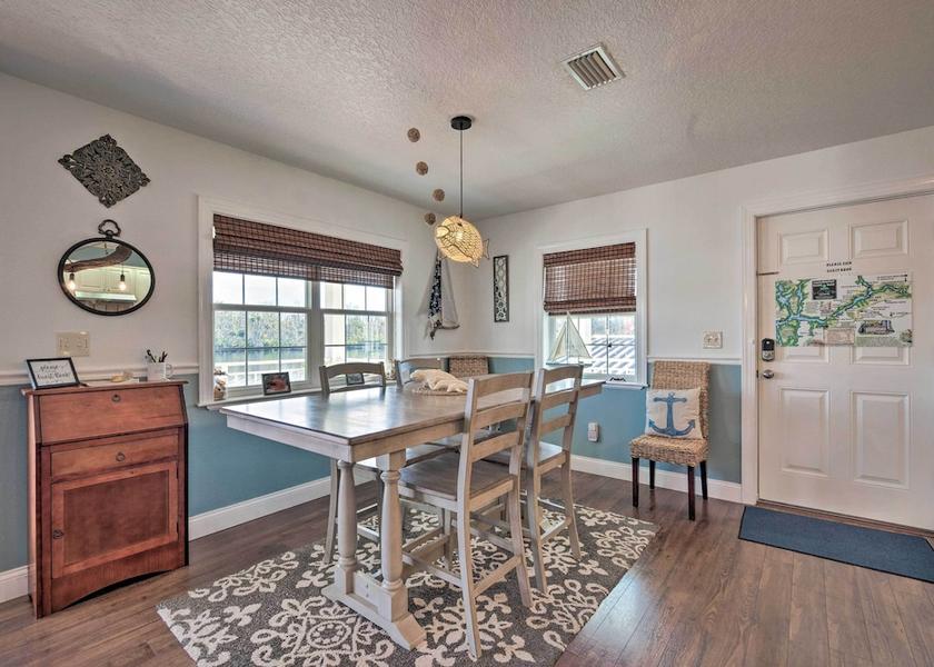 Florida Homosassa Interior Entrance