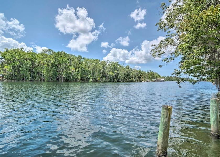 Florida Homosassa Interior Entrance