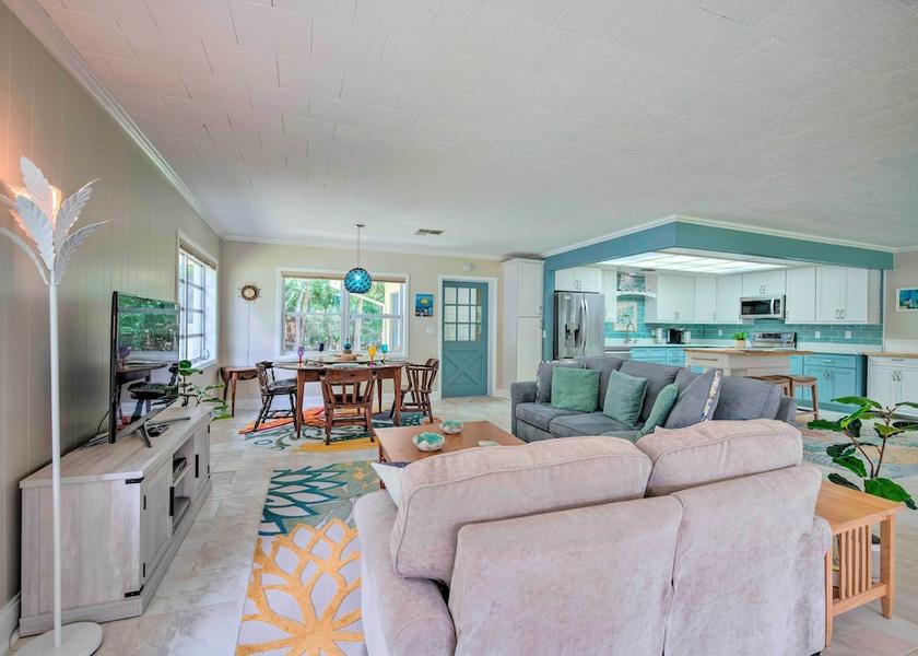 Florida Homosassa Interior Entrance