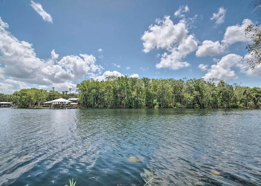 Florida Homosassa Interior Entrance