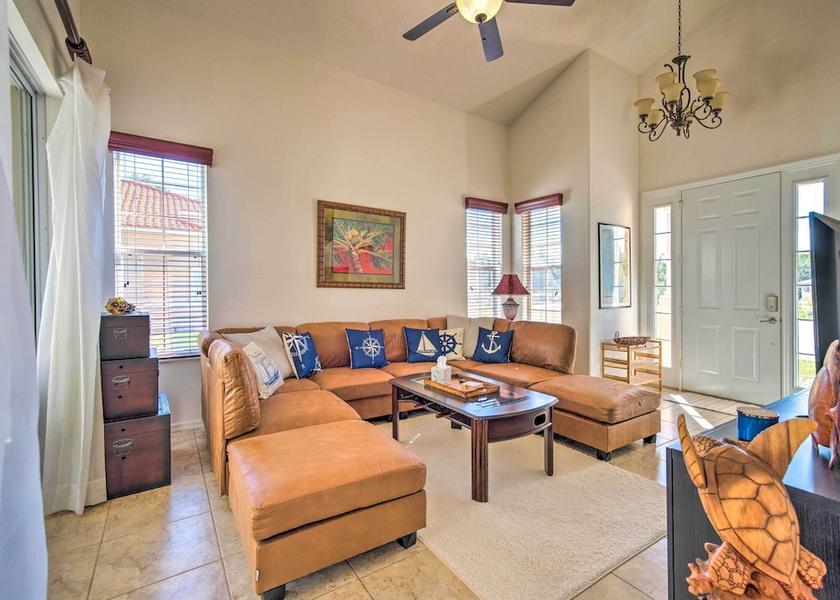 Florida Homosassa Interior Entrance