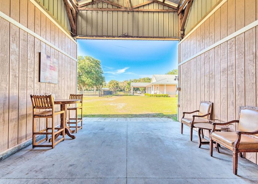 Florida Lady Lake Interior Entrance