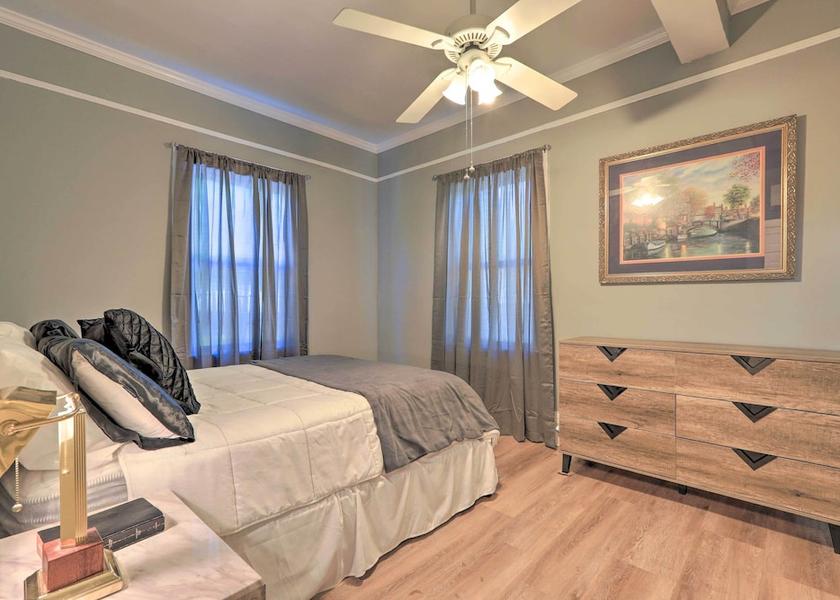 Alabama Lanett Interior Entrance