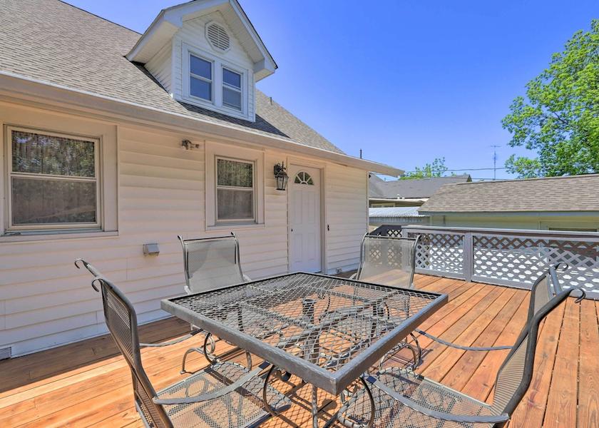 Alabama Lanett Interior Entrance