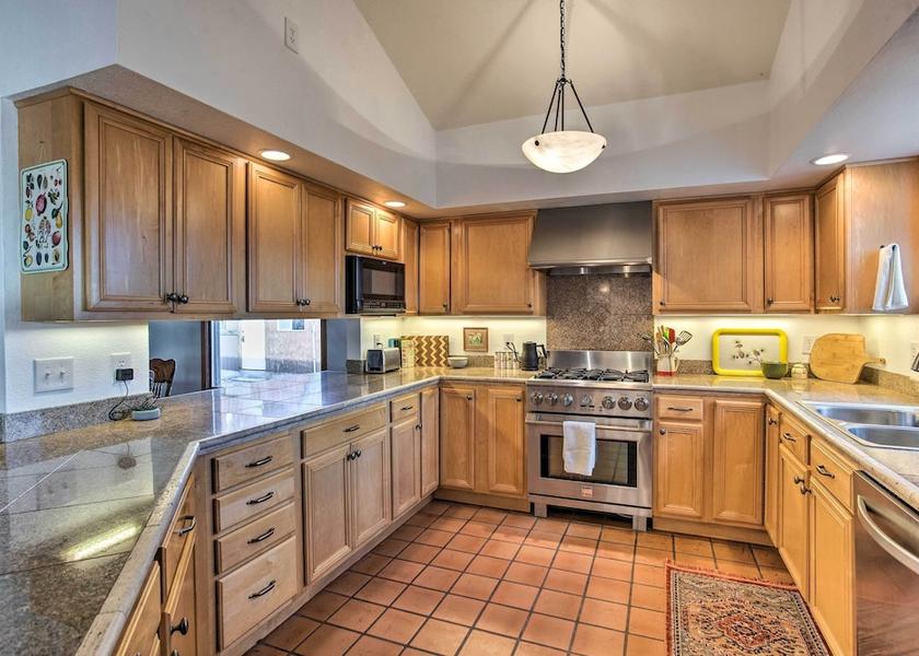 Colorado Palisade Interior Entrance