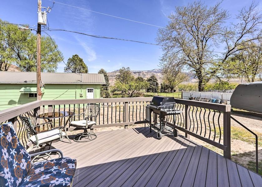 Colorado Palisade Interior Entrance