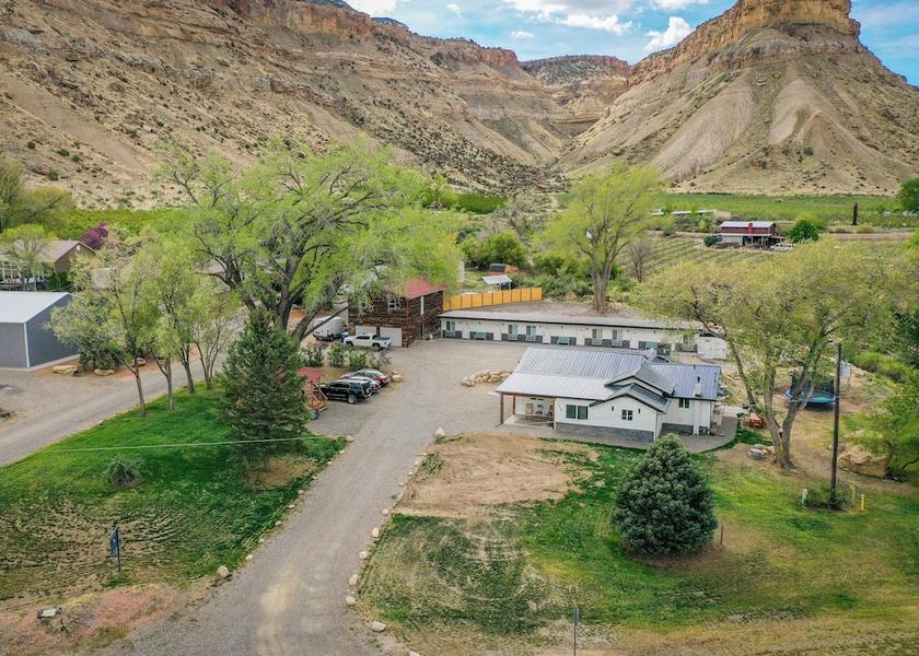 Colorado Palisade Facade