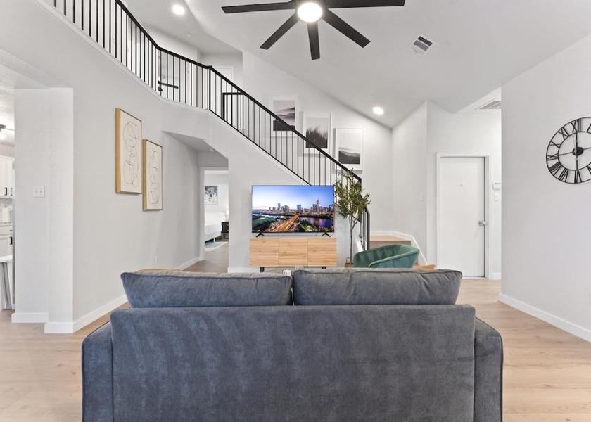 Texas Pflugerville Room