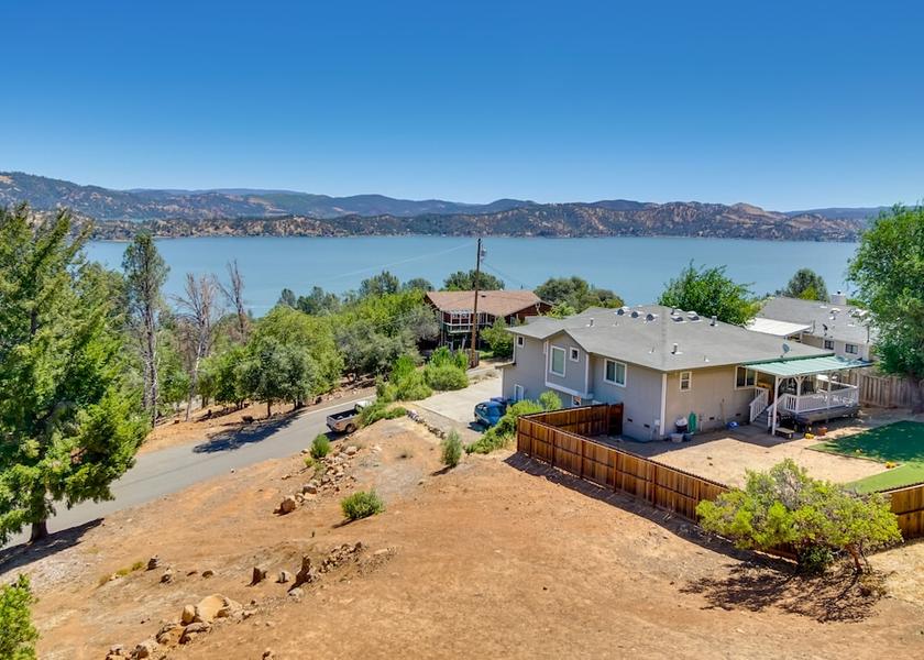 California Kelseyville Interior Entrance