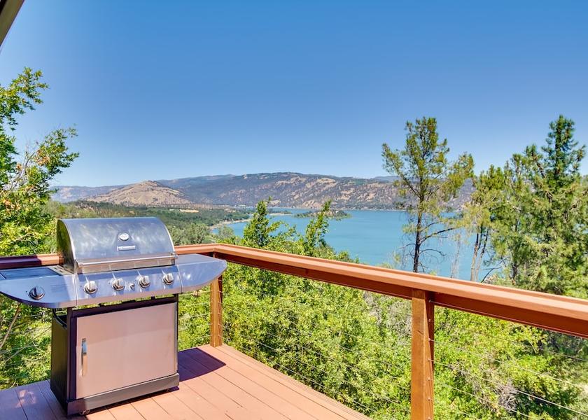 California Kelseyville Interior Entrance