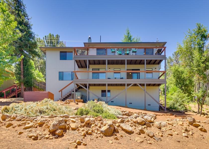 California Kelseyville Interior Entrance